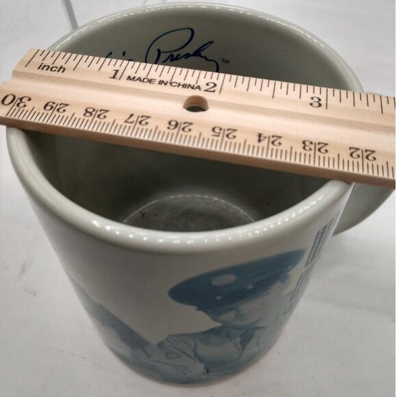 Elvis Presley Ceramic Mug With Signature Design - Picture 5 of 6